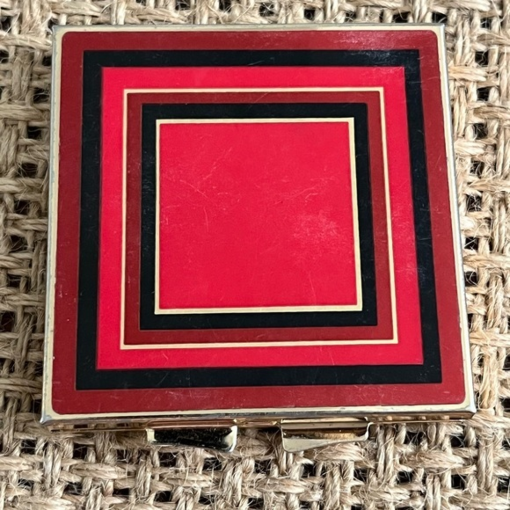 Vintage Pill‎ Bar Black Red Art Deco Style Goldtone Compact Case